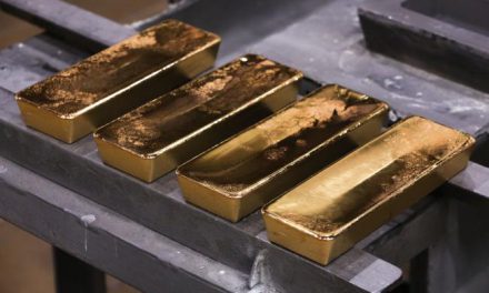 Gold Climbs After WHO Chief’s Stark ‘Tip of the Iceberg’ Warning