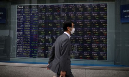Stocks fall as U.S. virus response disappoints investors