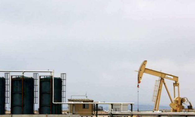 Oil prices rise as weaker dollar offsets China COVID-19 concerns