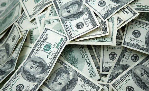 Dollar Steadies After Powell’s Testimony; Sterling Awaits BOE Meeting
